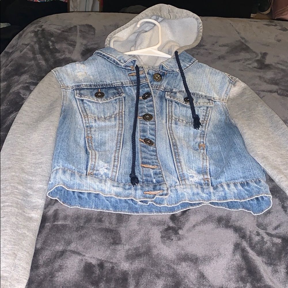Cute jean jacket.